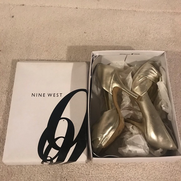 Nine West Nilda Peep Toe Pump - Picture 10 of 12